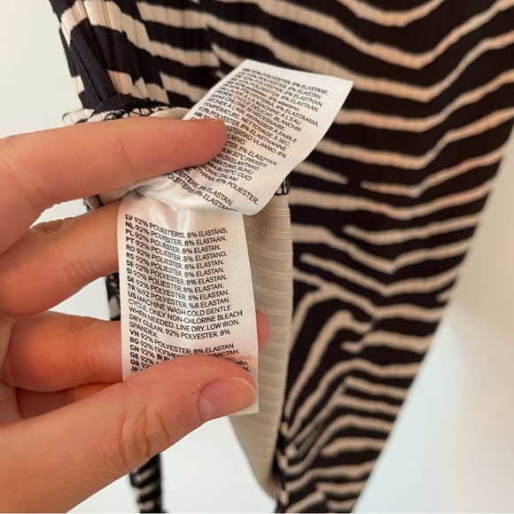 H&M Zebra Bodysuit - Picture 5 of 8